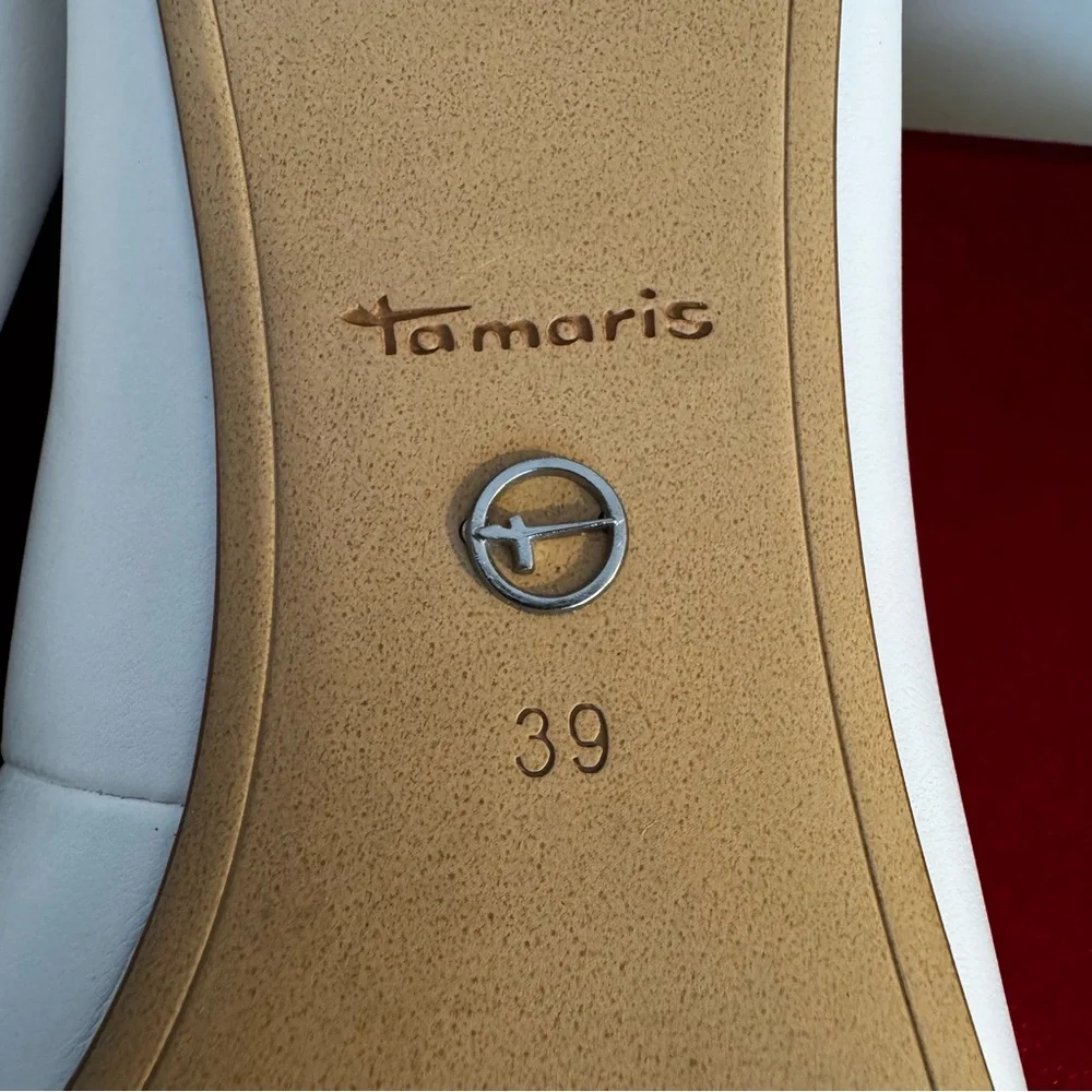 Tamaris White Pointed Toe Pumps Heels - "Touch-it" Comfort Footbed - Size 39 - Picture 12 of 12